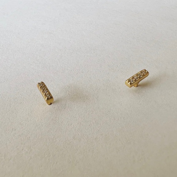 Bar Stud Earrings with Cubic Zirconia - Picture 5 of 5